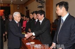 Tổng Bí thư Nguyễn Phú Trọng gặp mặt cán bộ Văn phòng Trung ương Đảng